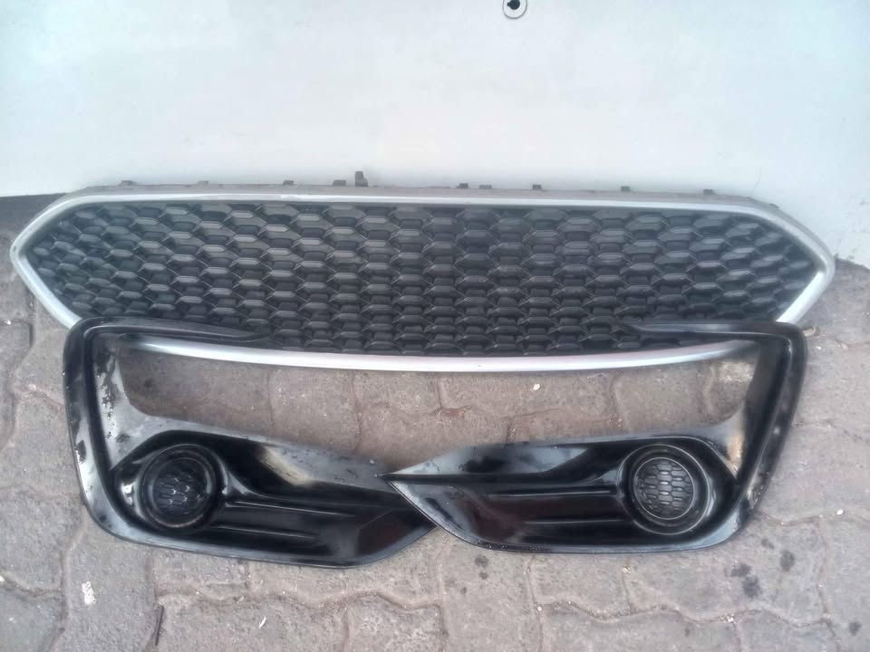Ford Figo 2019 - 2021 main grill and fog light covers - Private Seller Ford Figo 2019 - 2021 main grill and fog light covers - Private Seller