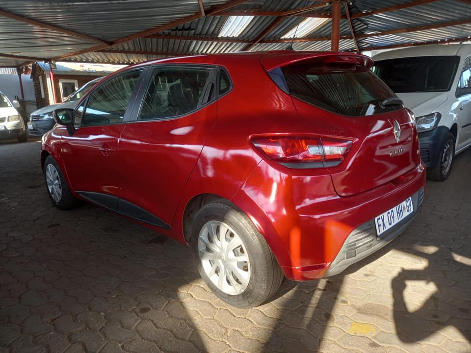 Renault Clio4 1.2 Manual petrol 2017 Maroon