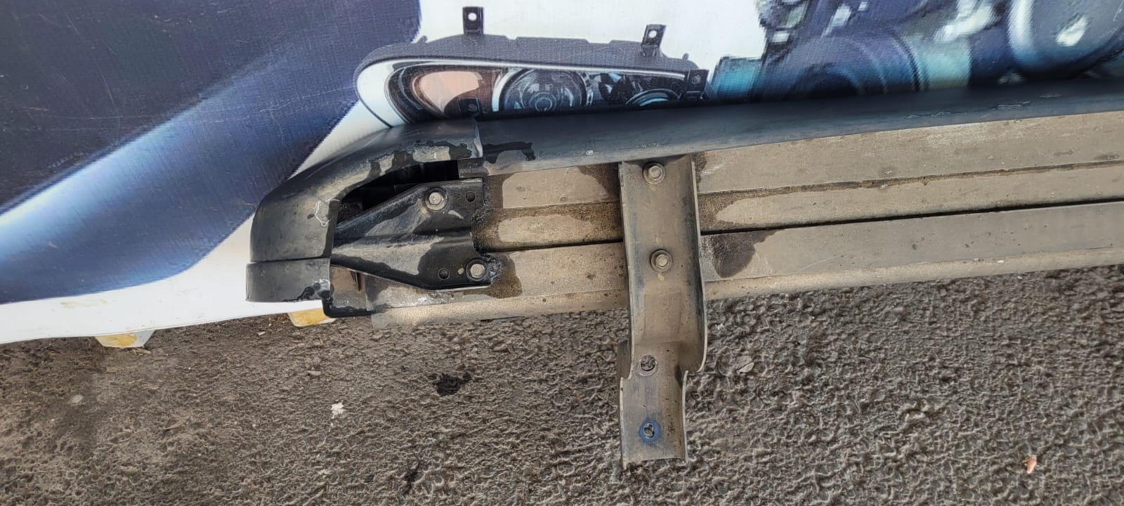 2025 ISUZU D-MAX DOUBLE CAB SIDE STEP LEFT SIDE FOR SALE. IN PRISTINE CONDITION - Private Seller 2025 ISUZU D-MAX DOUBLE CAB SIDE STEP LEFT SIDE FOR SALE. IN PRISTINE CONDITION - Private Seller
