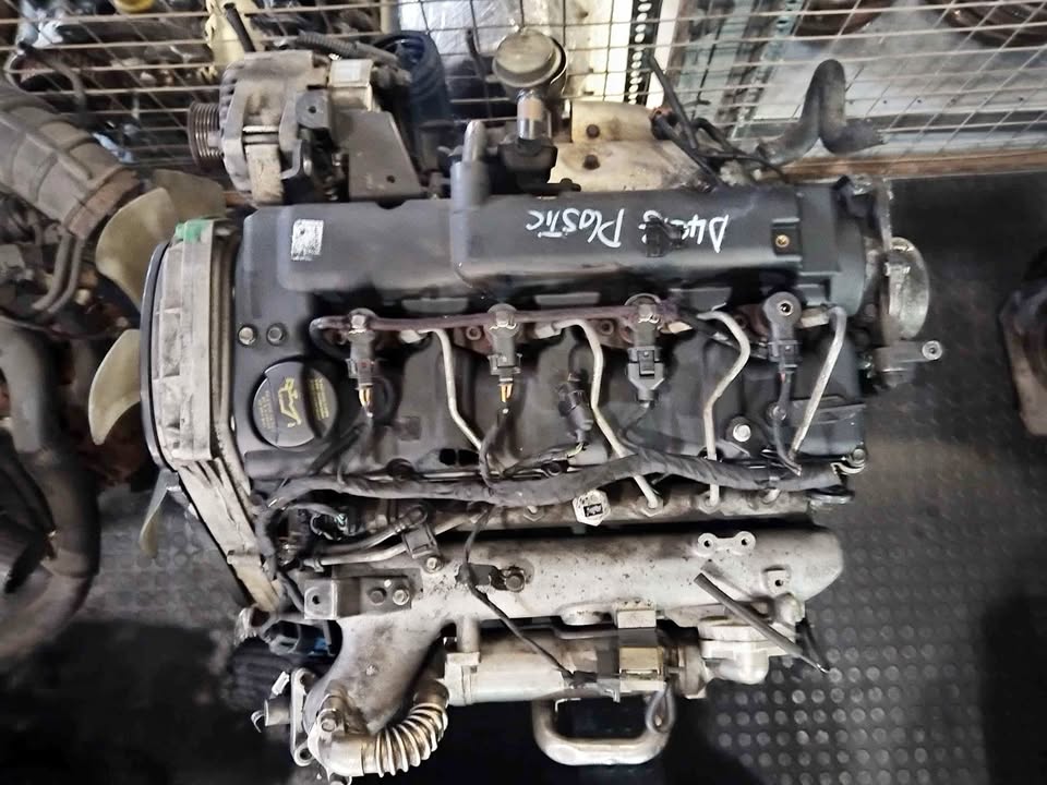 HYUNDAI D4CB 2.5 H1 ENGINE FOR SALE - Private Seller