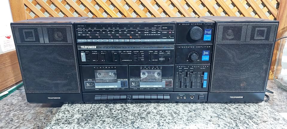 Very rare Blast from the 80's Boombox Very rare Blast from the 80's Boombox