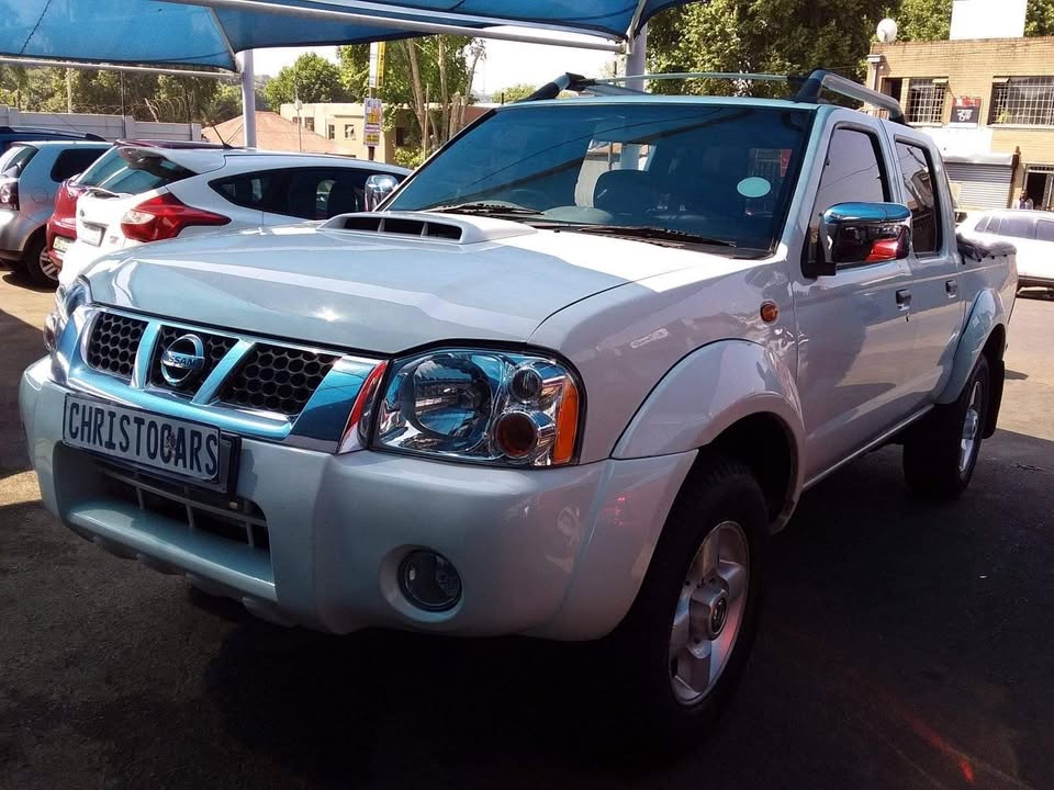 Used 2017 Nissan NP300 Hardbody 2.5TDi double cab - Private Seller Used 2017 Nissan NP300 Hardbody 2.5TDi double cab - Private Seller