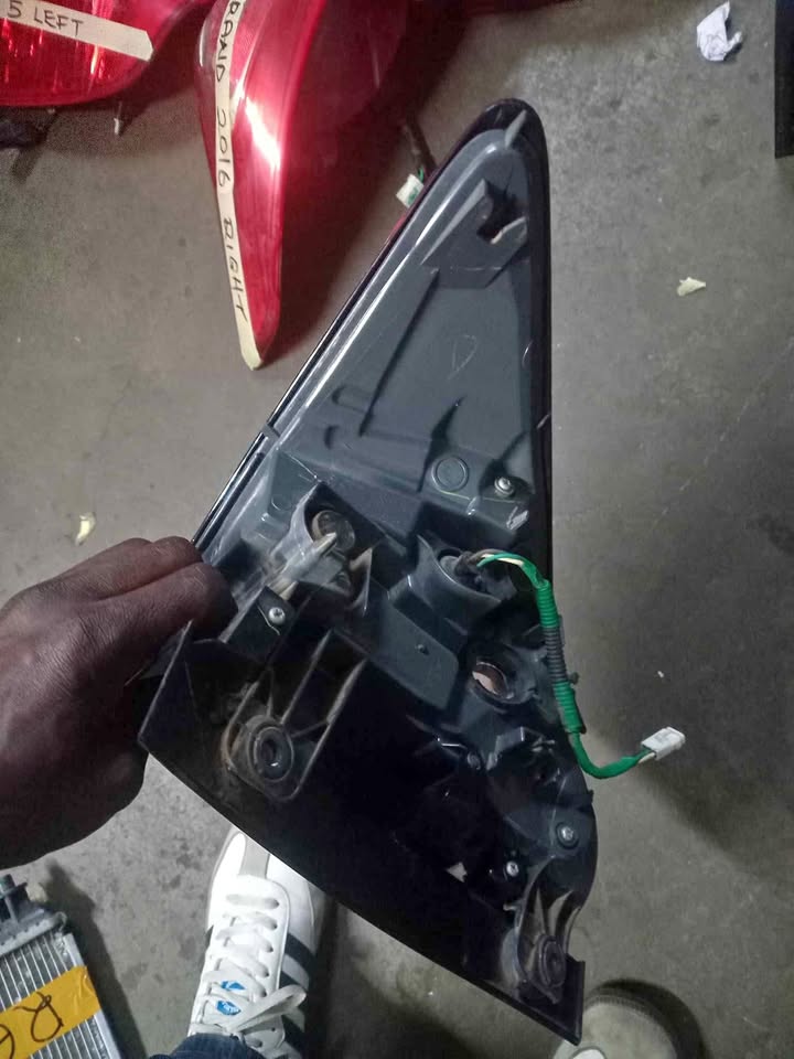 Honda Hrv left taillight