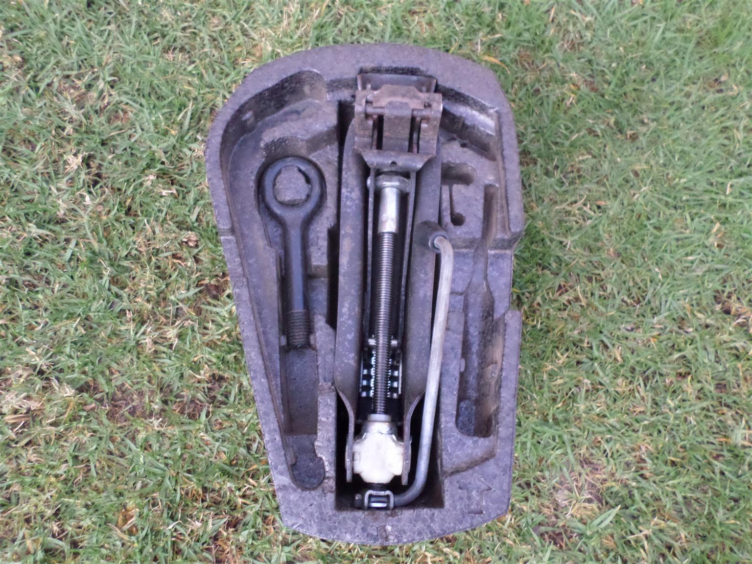 2020 VW POLO TOOL KIT FOR SALE