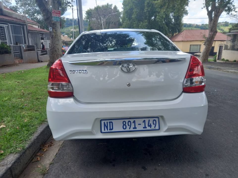 2020 Toyota Etios Sedan 1.5 Petrol, Manual. 115k. Call Innocent White Color, Mileage 7800