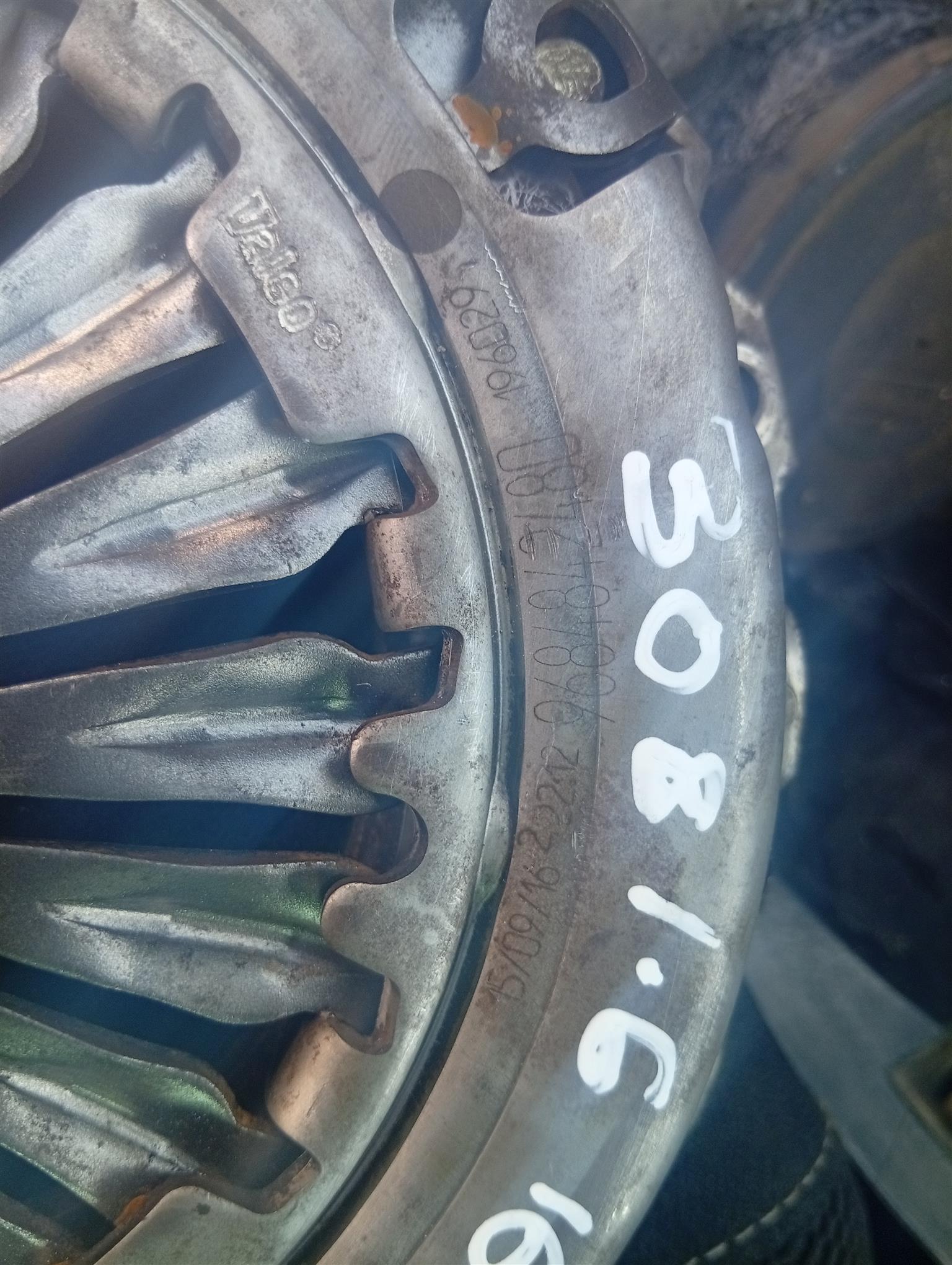 Citreon c3 Peugeot 207 308 clutch and pressure plate for sale in good condition - Private Seller