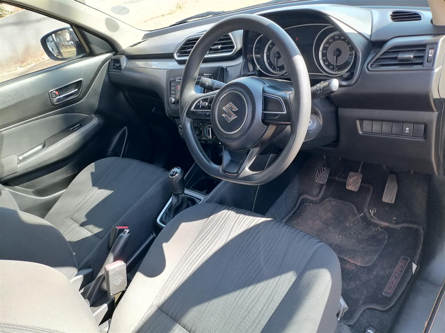 2024 SUZUKI DZIRE 1.2 MANUAL TRANSMISSION IN EXCELLENT CONDITION SERVICE BOOK