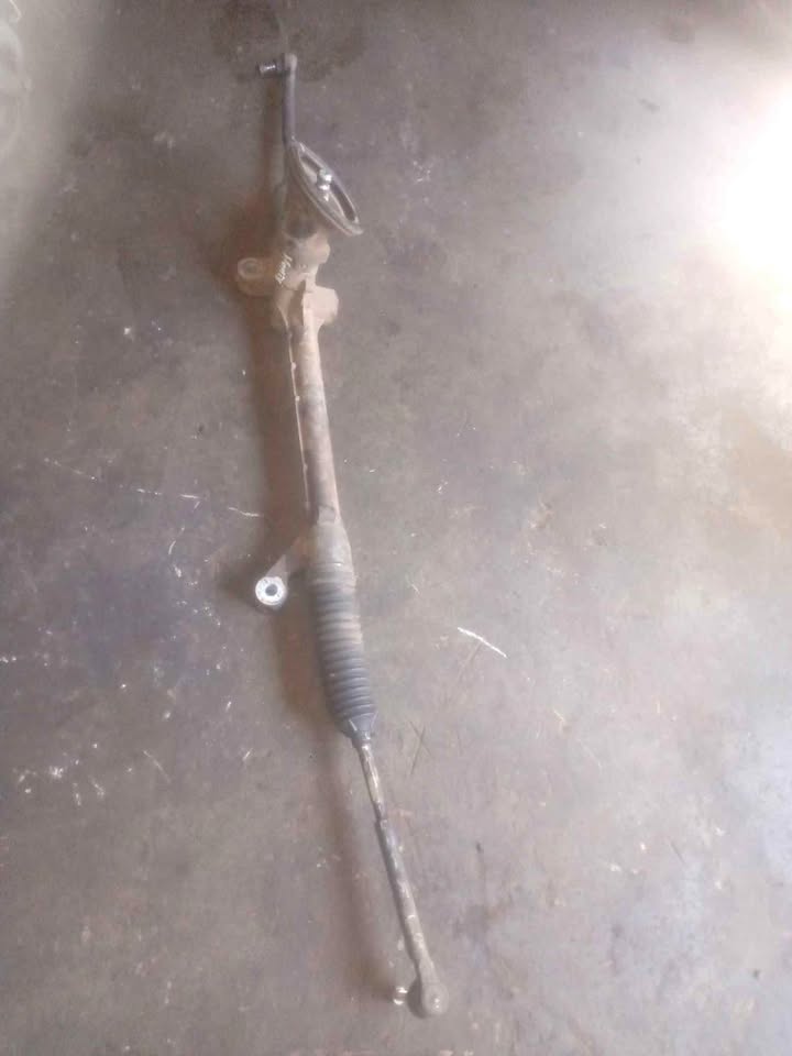 Honda Amaze sterling rack - Private Seller Honda Amaze sterling rack - Private Seller