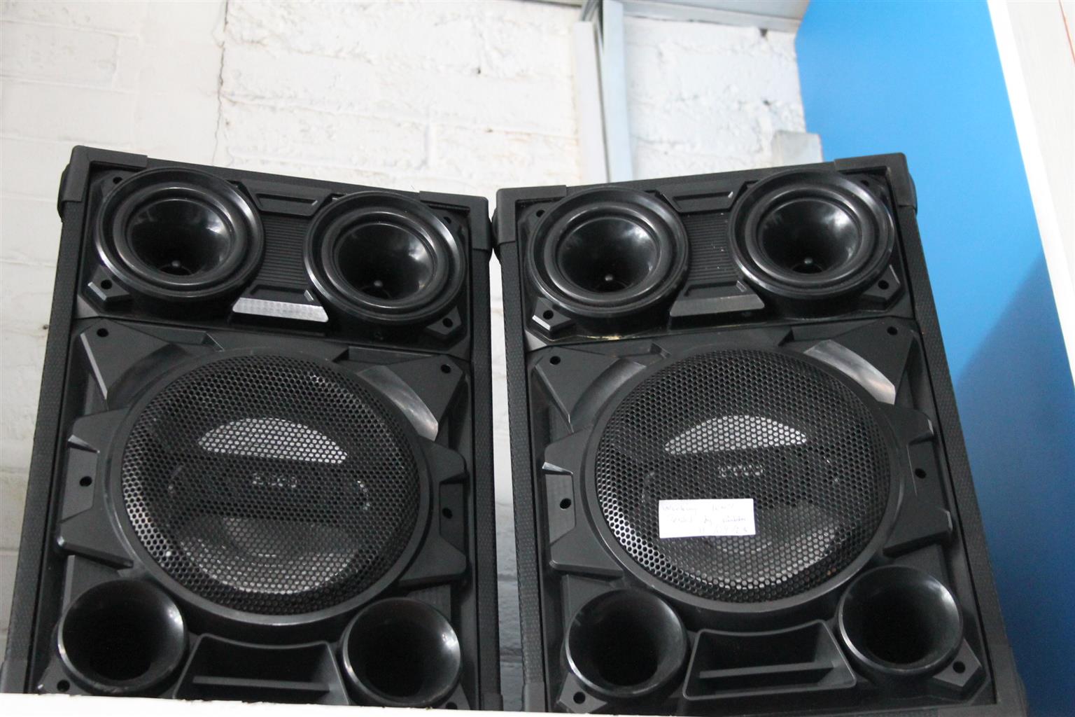 Ecco speakers S055561A