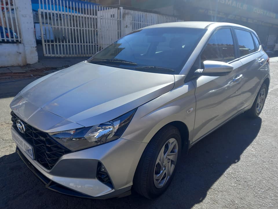 2021 HYUNDAI i20 GRAND 1.2 PETROL, AUTOMATIC, SILVER COLOR, MILEAGE 24000KM