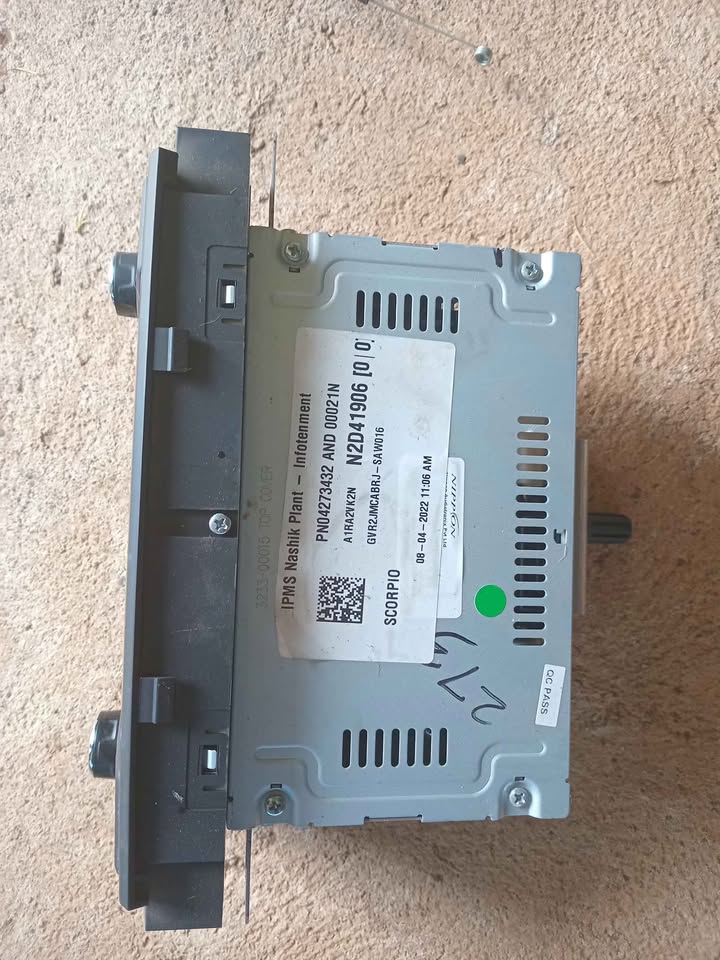 Mahindra Scorpio mhawk 2.2 S6 radio for sale WhatsApp or cell - Private Seller Mahindra Scorpio mhawk 2.2 S6 radio for sale WhatsApp or cell - Private Seller