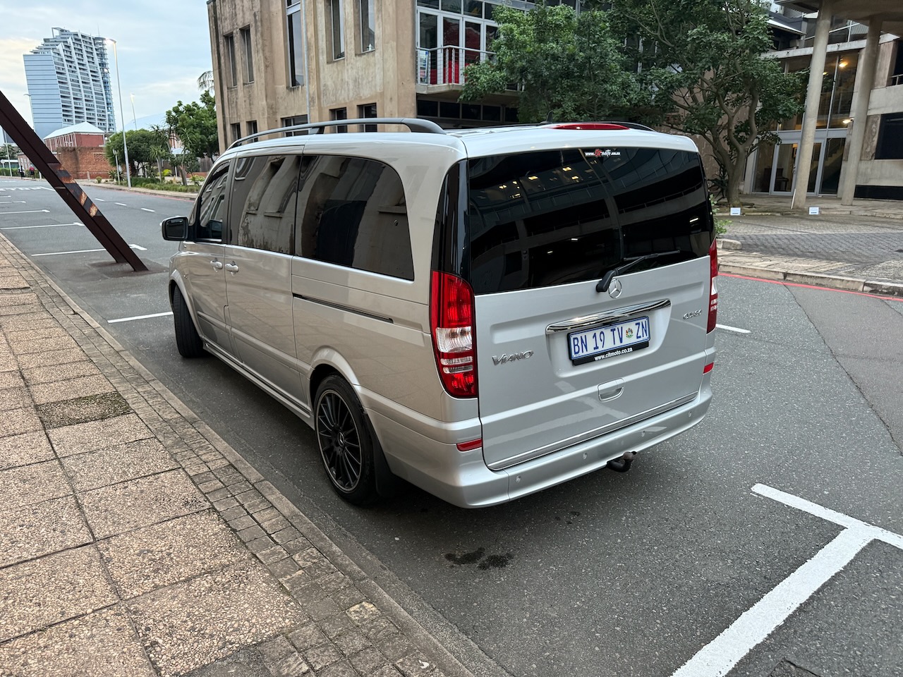 2014 Mercedes-Benz Viano CDI 3.0 Avantgarde - Grand Edition (Super Clean)
