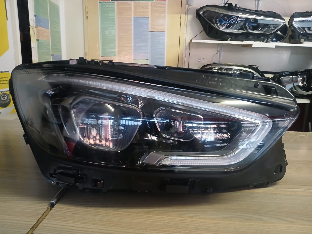 2021 MERCEDES BENZ AMG GT HEADLIGHT LEFT - Private Seller 2021 MERCEDES BENZ AMG GT HEADLIGHT LEFT - Private Seller