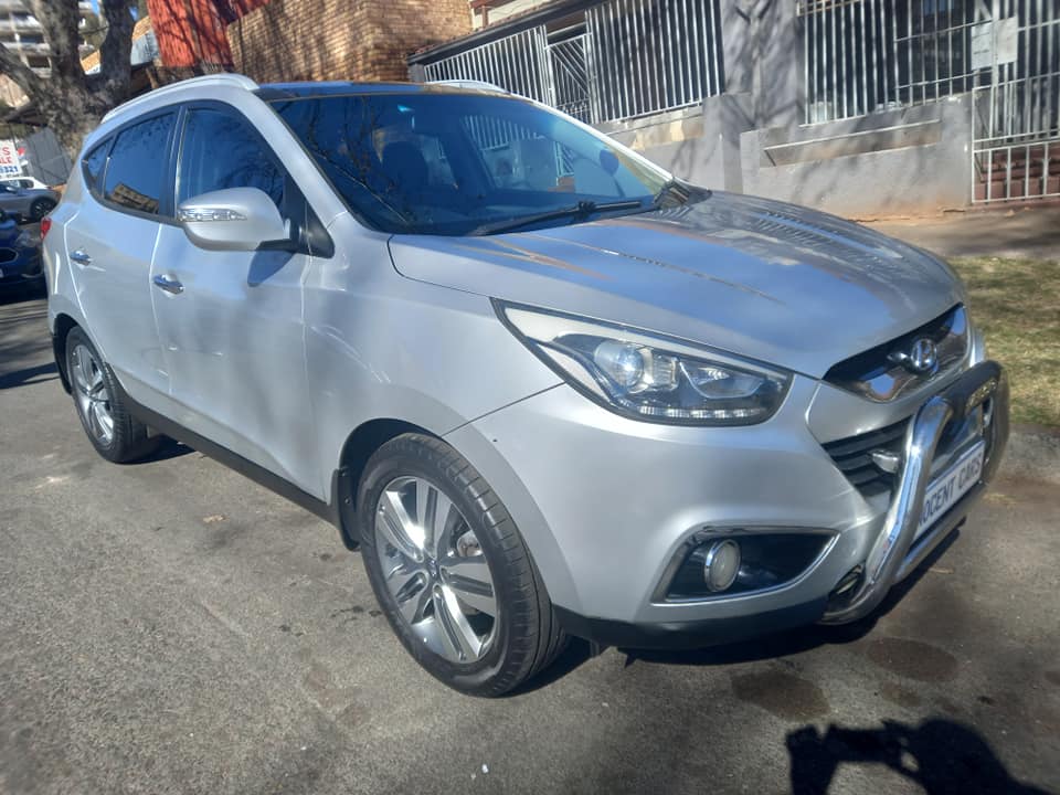 2015 HYUNDAI ix35 2.0 ENGINE PETROL, AUTOMATIC, SILVER COLOR, MILEAGE