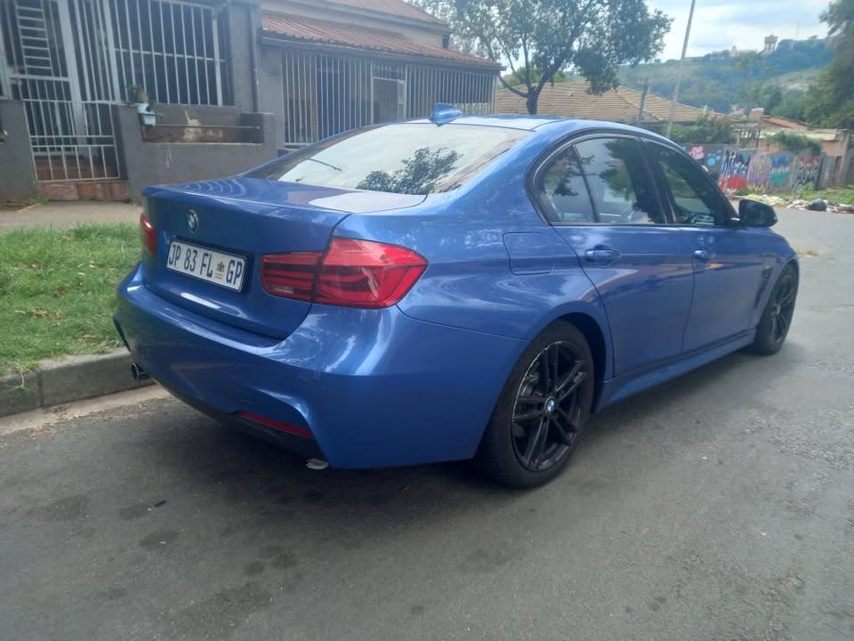 2019 BMW 318i F30 MSPORT Petrol, AUTOMATIC, BLUE, SUNROOF, 100000kms, 200K Spare key.