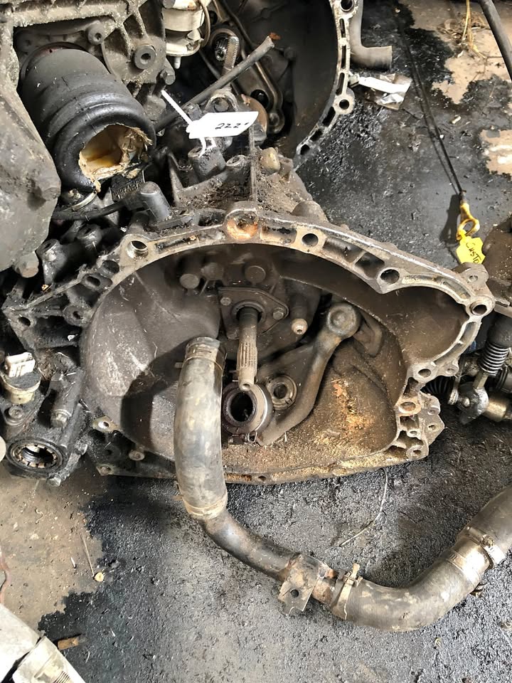 TOYOTA 1.6 2ZZ MANUAL GEARBOX FOR SALE - Private Seller TOYOTA 1.6 2ZZ MANUAL GEARBOX FOR SALE - Private Seller
