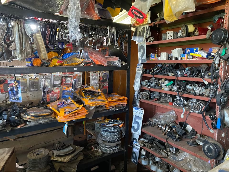 BMW F 650 mono shock. Meyerton bike scrapyard new and secondhand spares and accessories. - Private Seller