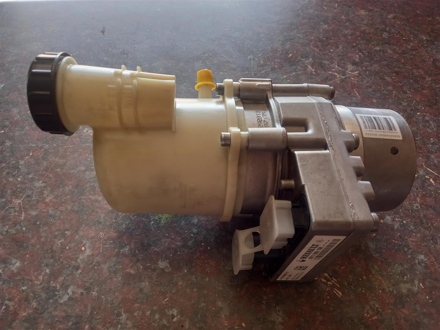 Power steering pump for Renault duster - Private Seller