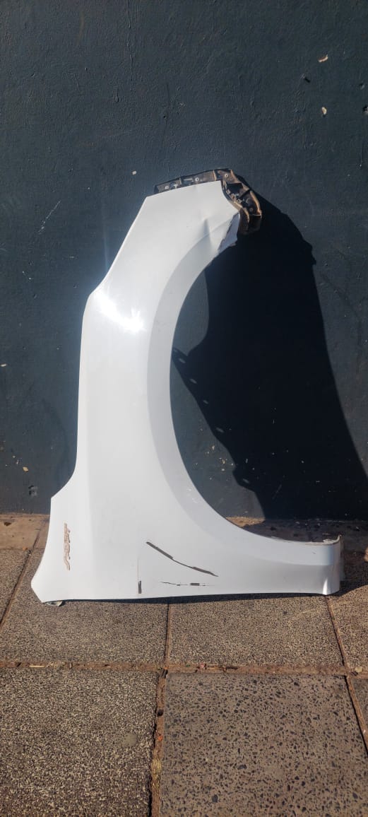 Chevrolet trailblazer body spares - Private Seller