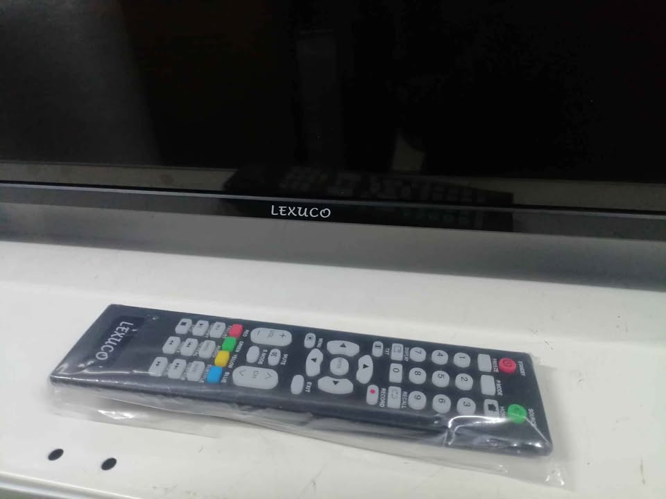 LEXUCO 43" NON SMART TV