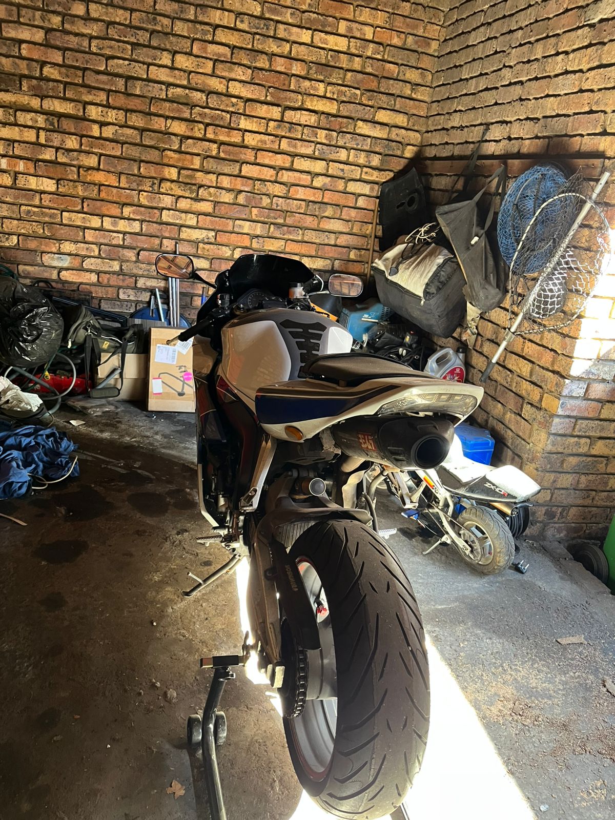 Super bike honda cbr 1000 rr - Private Seller Super bike honda cbr 1000 rr - Private Seller