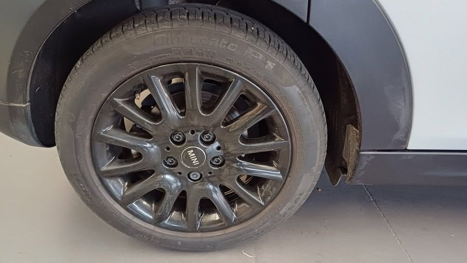 2017 MINI COOPER 5dr A/T (XS52)