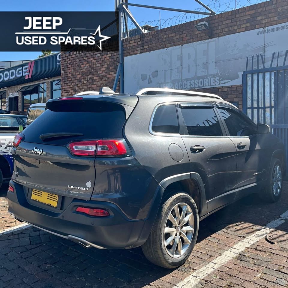 NOW STRIPPING: 2014 JEEP CHEROKEE 3.2 KL - Private Seller NOW STRIPPING: 2014 JEEP CHEROKEE 3.2 KL - Private Seller