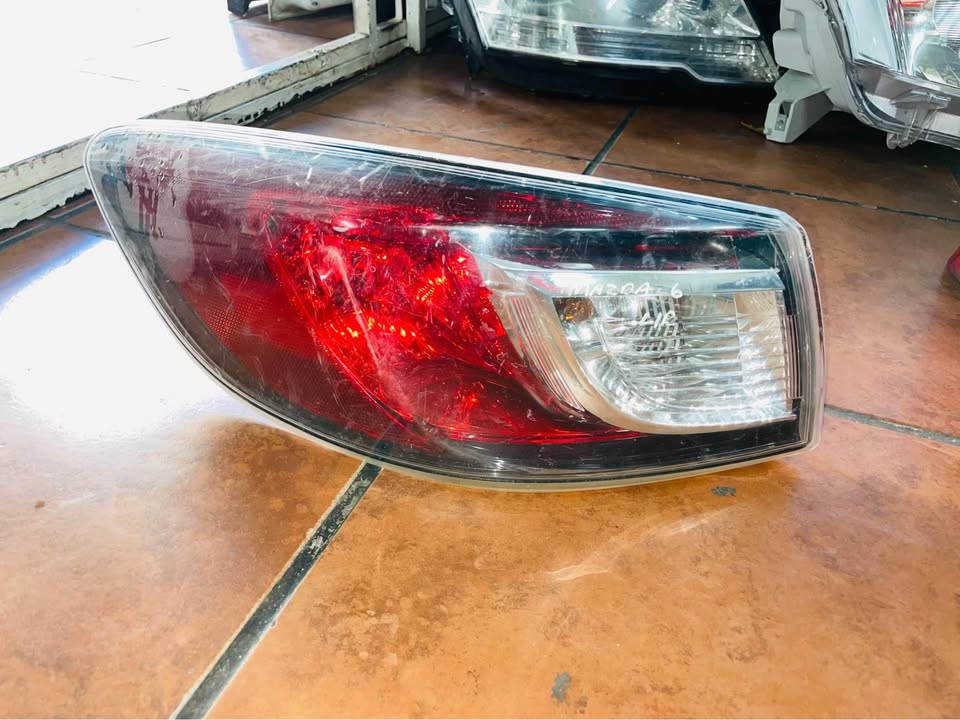 Mazda 3 taillight 2009 - Private Seller
