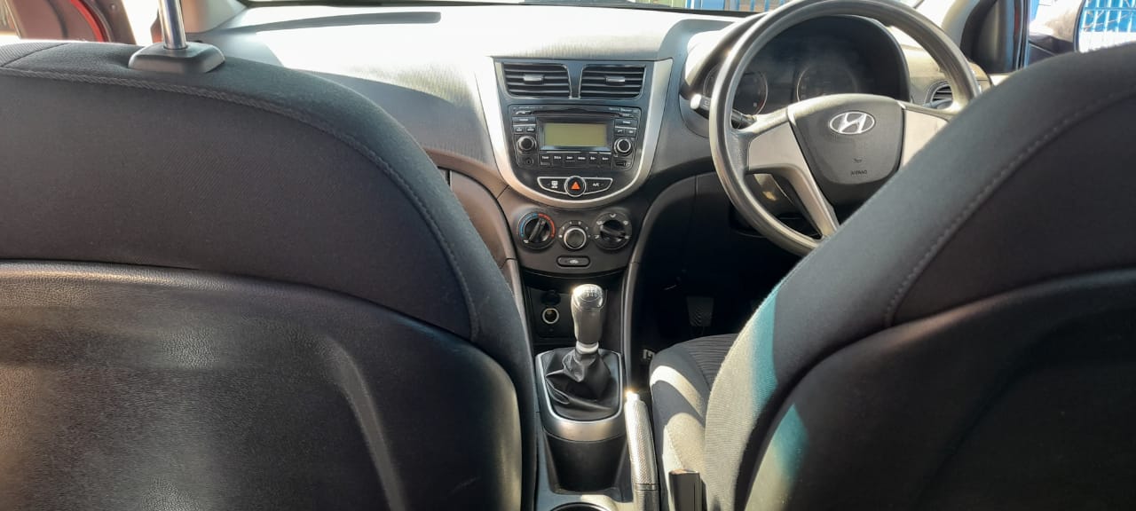 2017 Hyundai Accent 1.6 manual