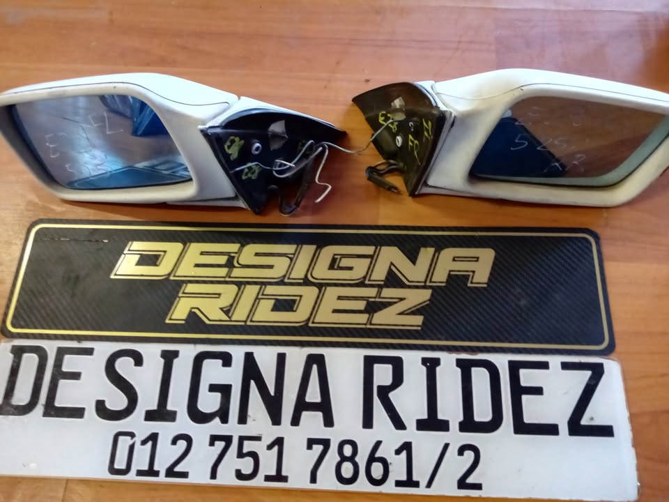 BMW E32 7 SERIES Side Mirror ,Mirror Housing and Mirro GLASS - Private Seller BMW E32 7 SERIES Side Mirror ,Mirror Housing and Mirro GLASS - Private Seller