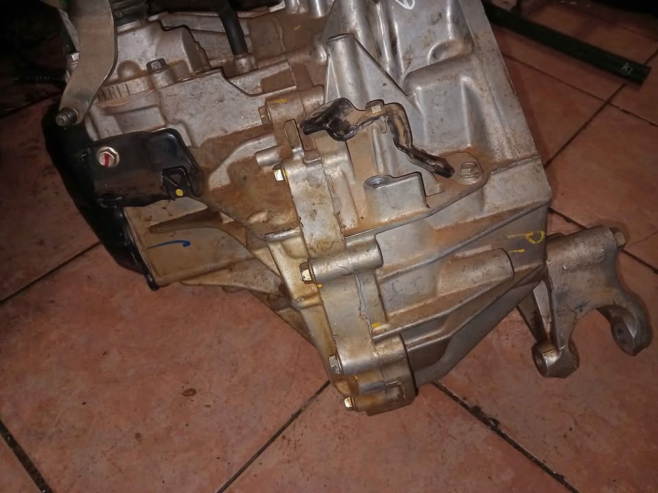 Toyota etiga maunal gear box - Private Seller Toyota etiga maunal gear box - Private Seller