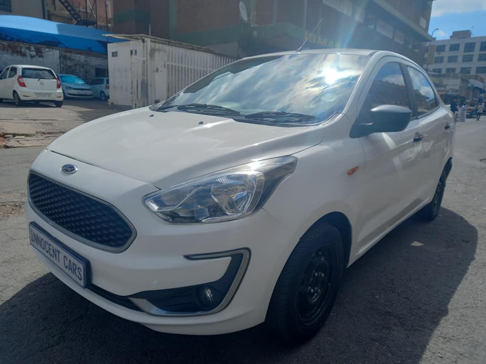 2019 FORD FIGO SEDAN 1.2 PETROL, MANUAL TRANSMISSION, WHITE COLOUR, MILEAGE 84000