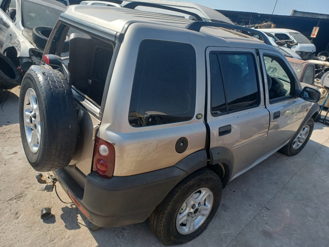 LAND ROVER FREE LANDER BREAKING UP FOR SPARES - Private Seller LAND ROVER FREE LANDER BREAKING UP FOR SPARES - Private Seller