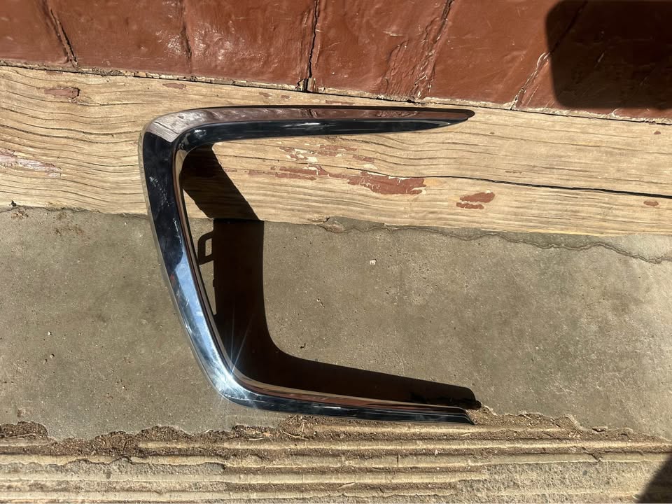 JAC S2 Rear bumper upper left strip chrome - Private Seller JAC S2 Rear bumper upper left strip chrome - Private Seller