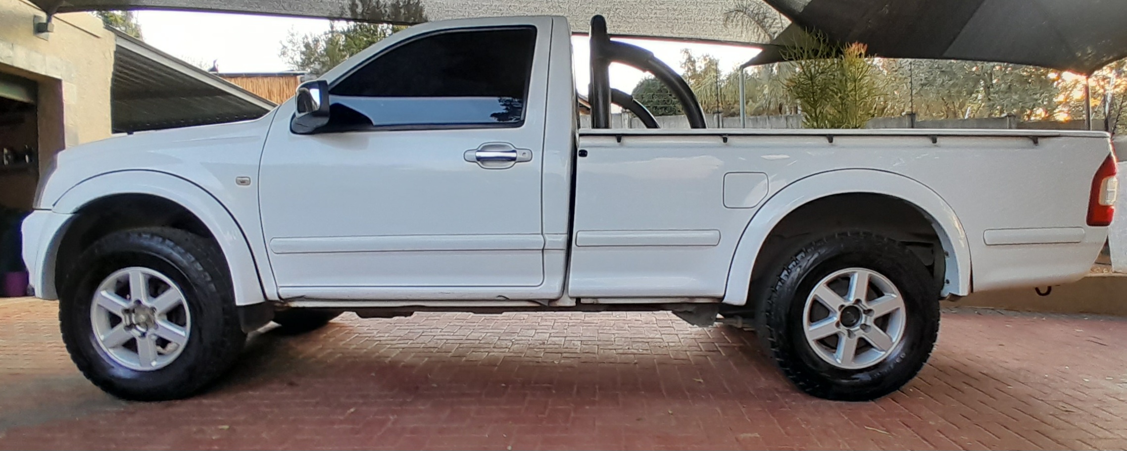 Used 2010 Isuzu KB 300D-Teq Extended cab LX auto - Private Seller
