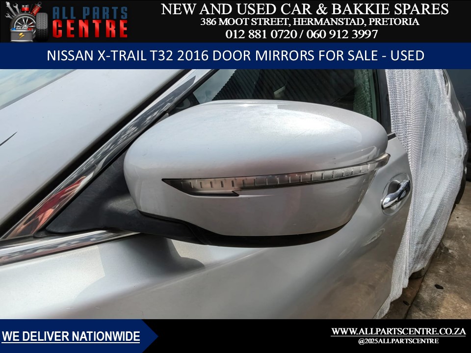 Nissan X-Trail T32 2016 door mirrors - in excellent used condition