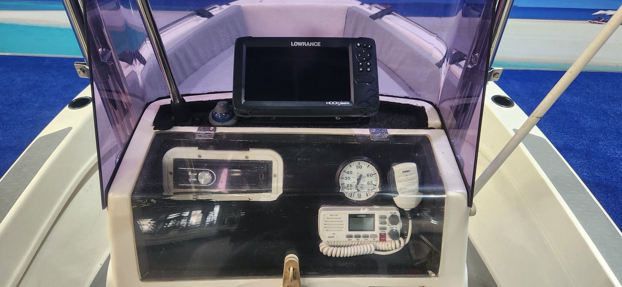 CONCEPT 16 FT ON TRAILER 2 X 50 HP YAMAHA TRIMS