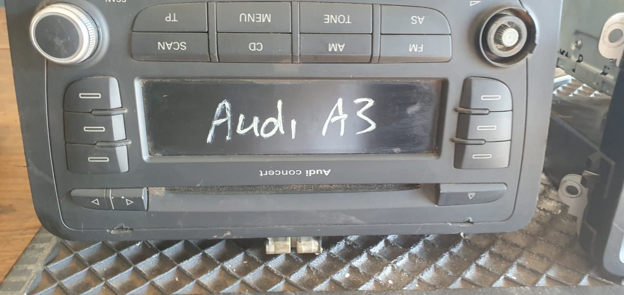 AUDI A 3 Radio - Private Seller