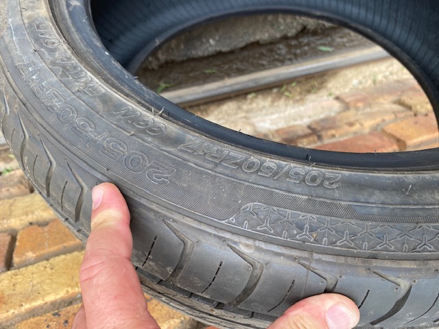 Tyre 205/50/17
