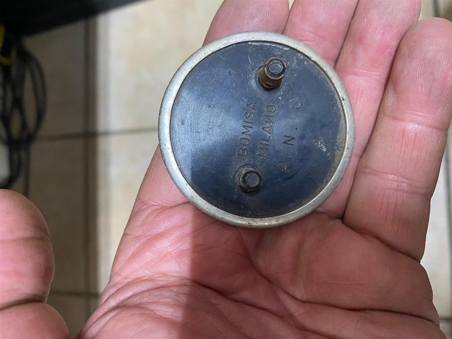 Alfa Romeo badge steering emblem - Private Seller