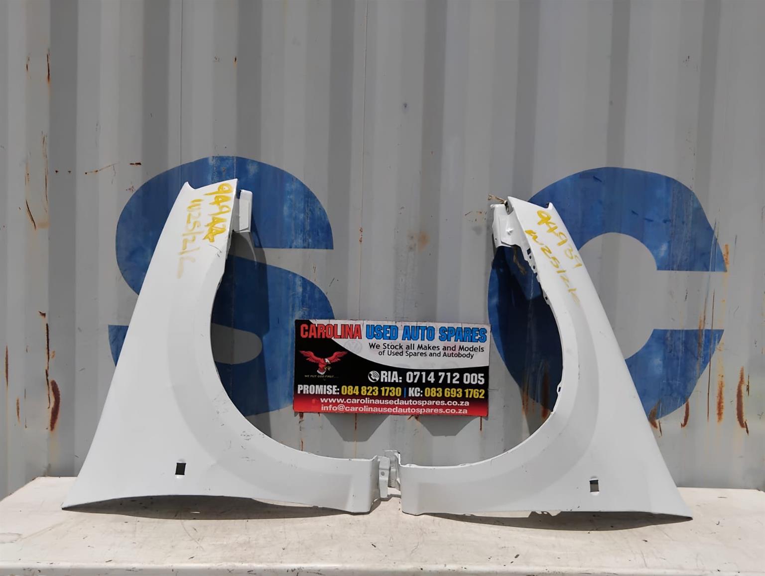 Nissan Np200 left and right side fender with marker lamp - Private Seller Nissan Np200 left and right side fender with marker lamp - Private Seller