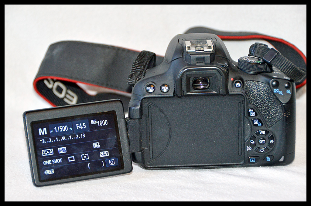 Canon EOS 700D - Body Only