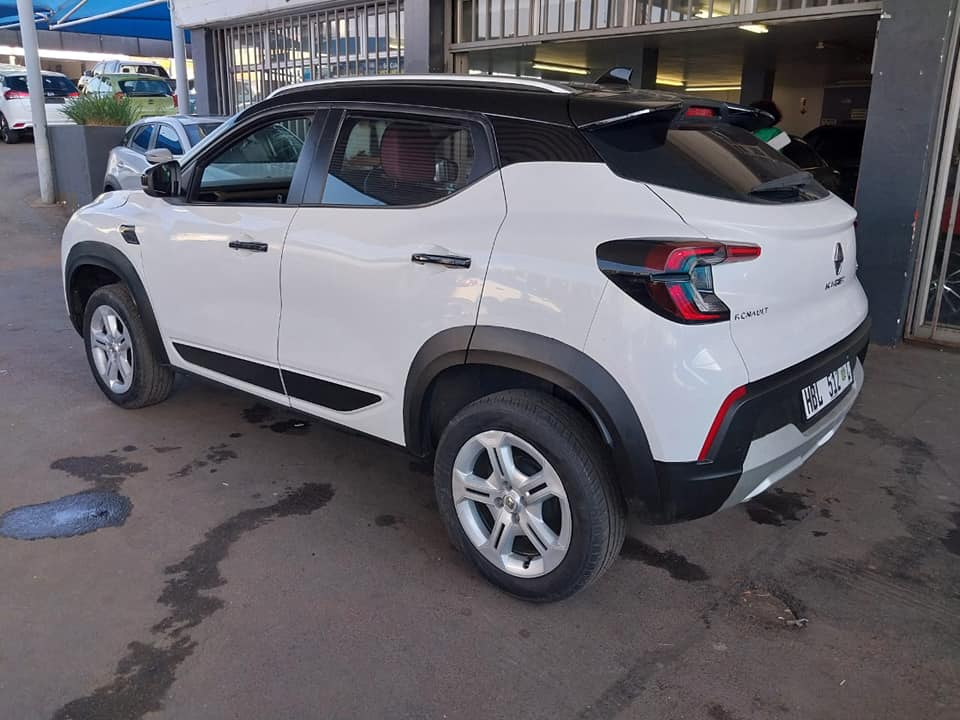 2023 RENAULT KIGER 1.0 25 000KM WHITE COLOR MANUEL PETROL