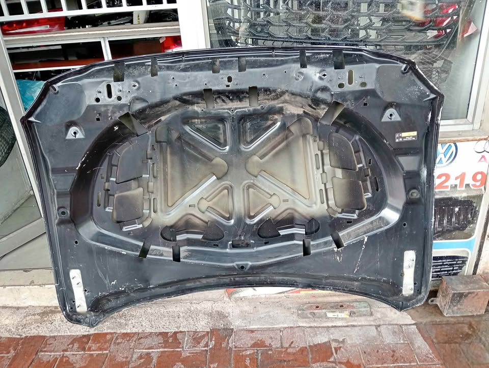Jaguar F Pace Bonnet for sale  Used Auto Body Spare Parts at Sema Spare Center. - Private Seller