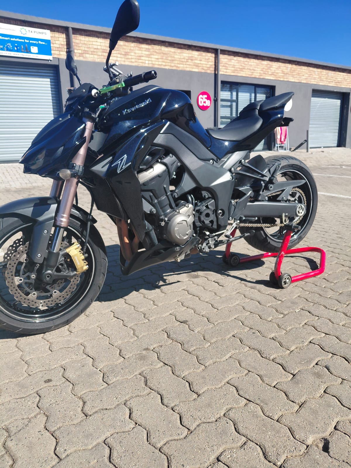 KAWASAKI Z1000 - Private Seller KAWASAKI Z1000 - Private Seller