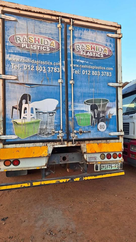 Isuzu FVR/FTR  900 stripping for parts