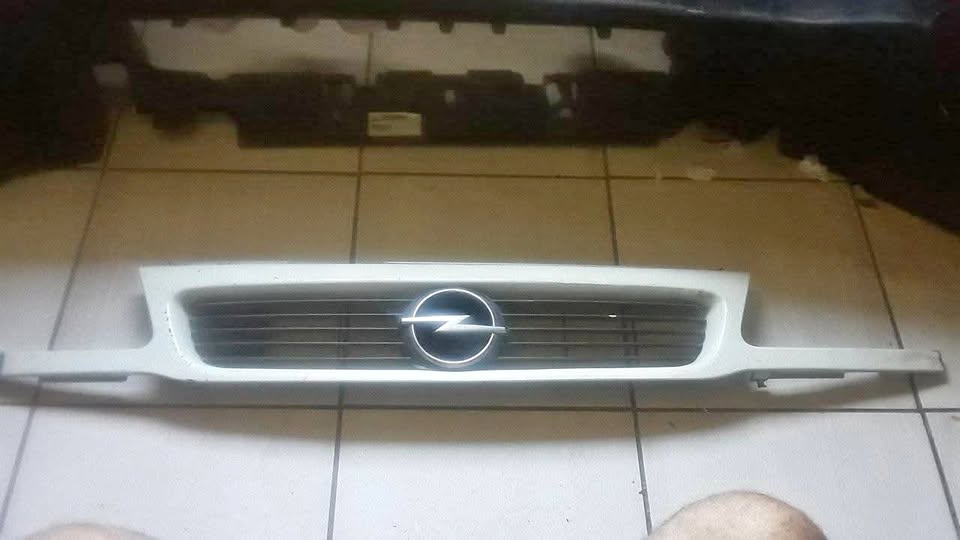1999 Opel Astra Main Grill - Private Seller 1999 Opel Astra Main Grill - Private Seller