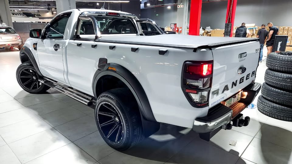 Ford ranger -Reflector arches - Private Seller