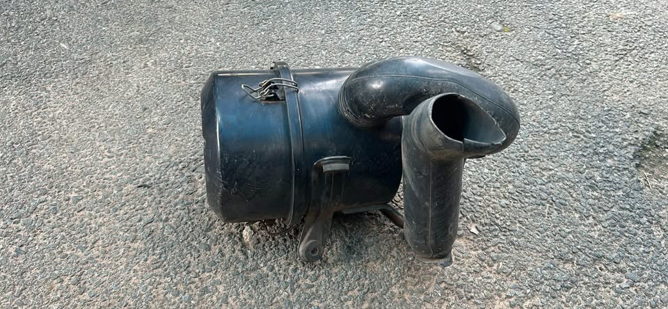 Mitsubishi Colt 2.8 Air Filter Box For Sale - Private Seller