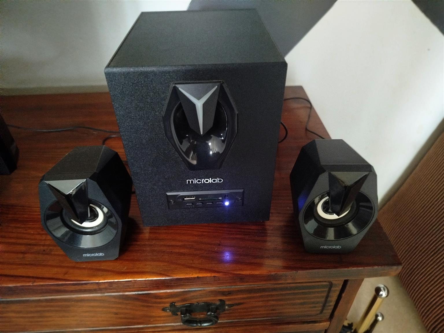 Microlab G100BT 2.1 Channel Multimedia Speaker with Bluetooth